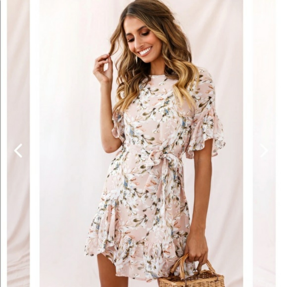 Selfie Leslie Dress